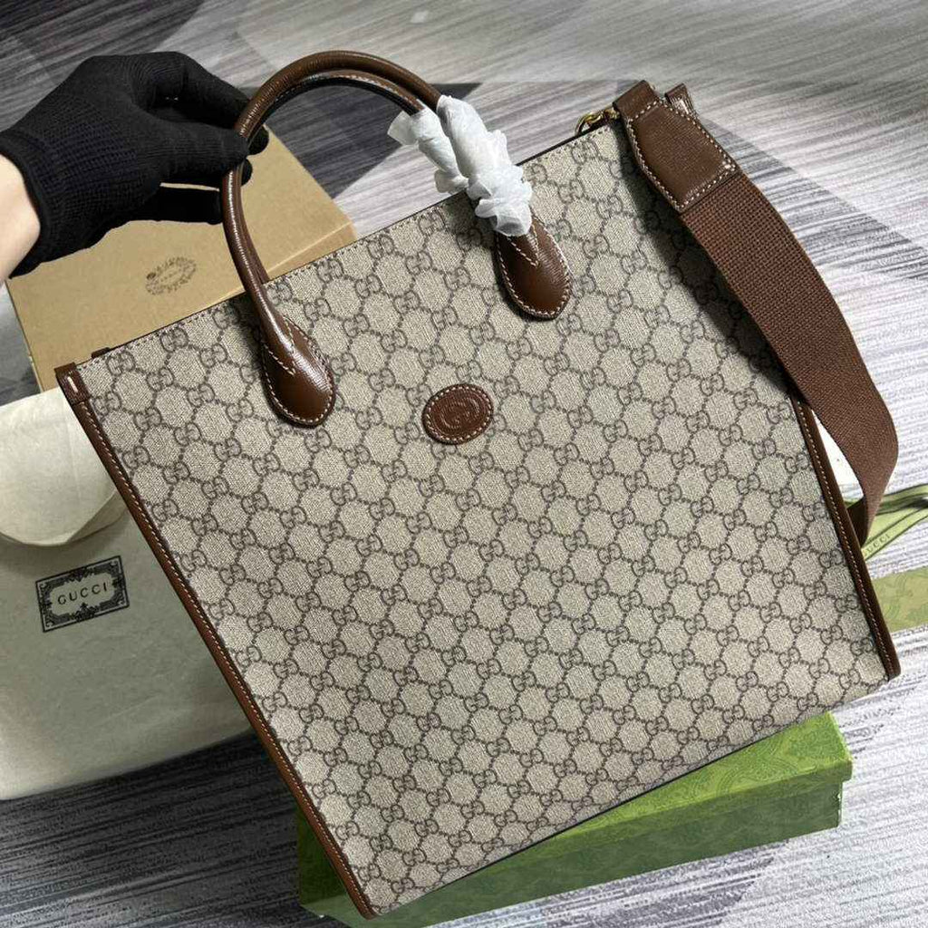 Gucci ‎674155 Medium tote with Interlocking G Beige GG Supreme canvas