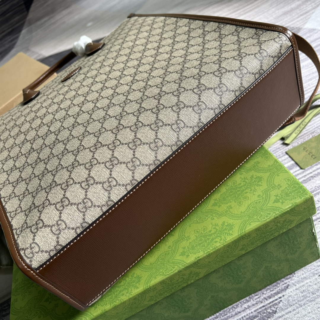 Gucci ‎674155 Medium tote with Interlocking G Beige GG Supreme canvas