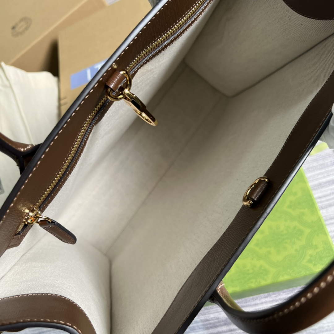 Gucci ‎674155 Medium tote with Interlocking G Beige GG Supreme canvas