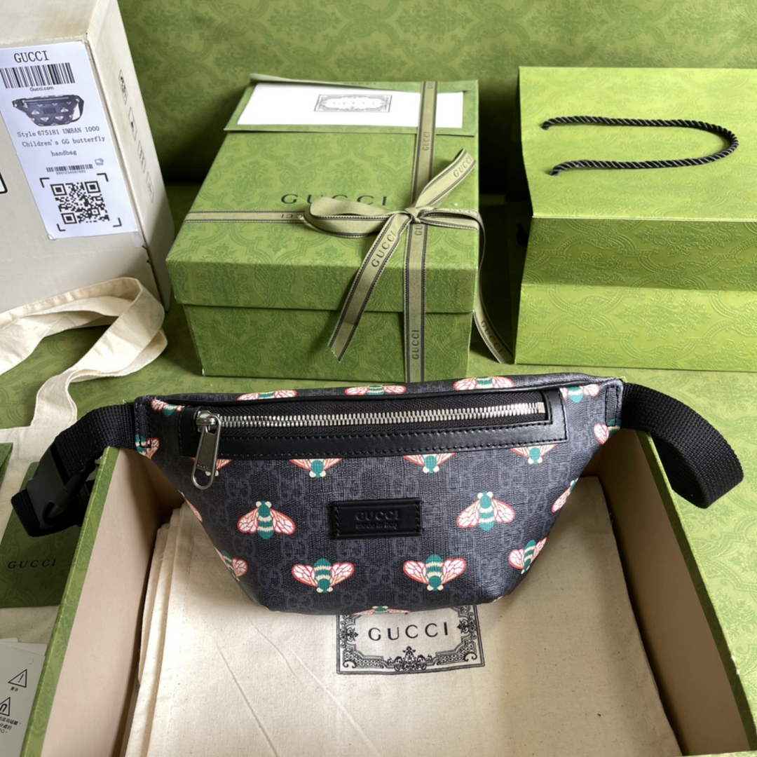 Gucci ‎675181 GG belt bag with Bee print Black leather
