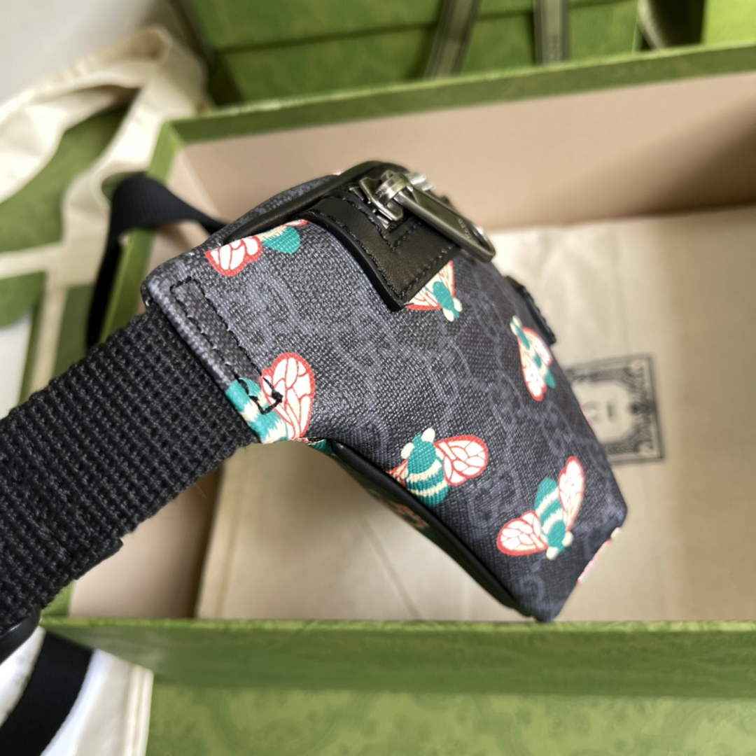 Gucci ‎675181 GG belt bag with Bee print Black leather