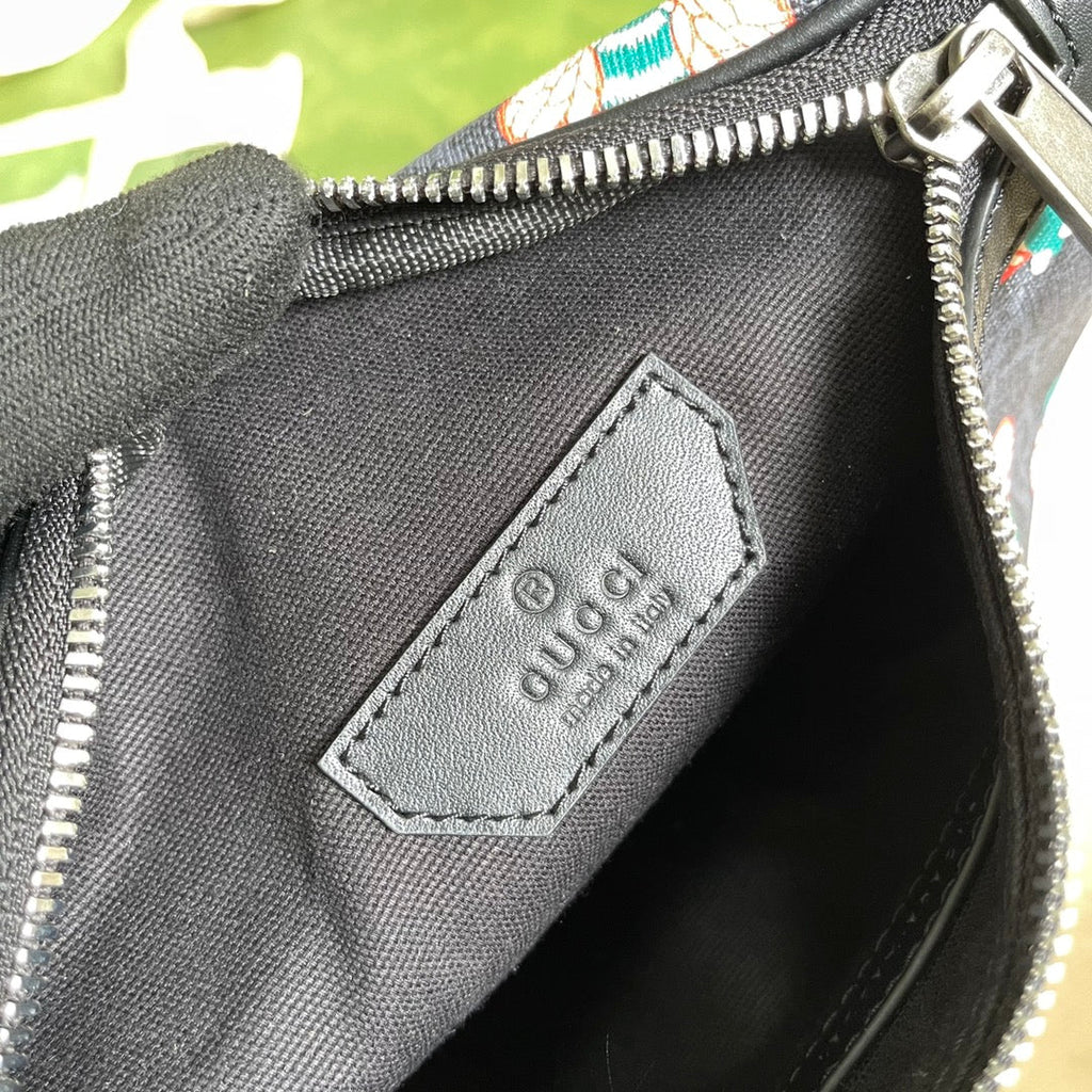 Gucci ‎675181 GG belt bag with Bee print Black leather