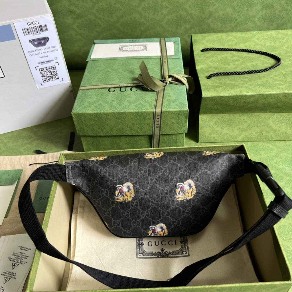 Gucci ‎675181 GG belt bag with tiger print Black leather