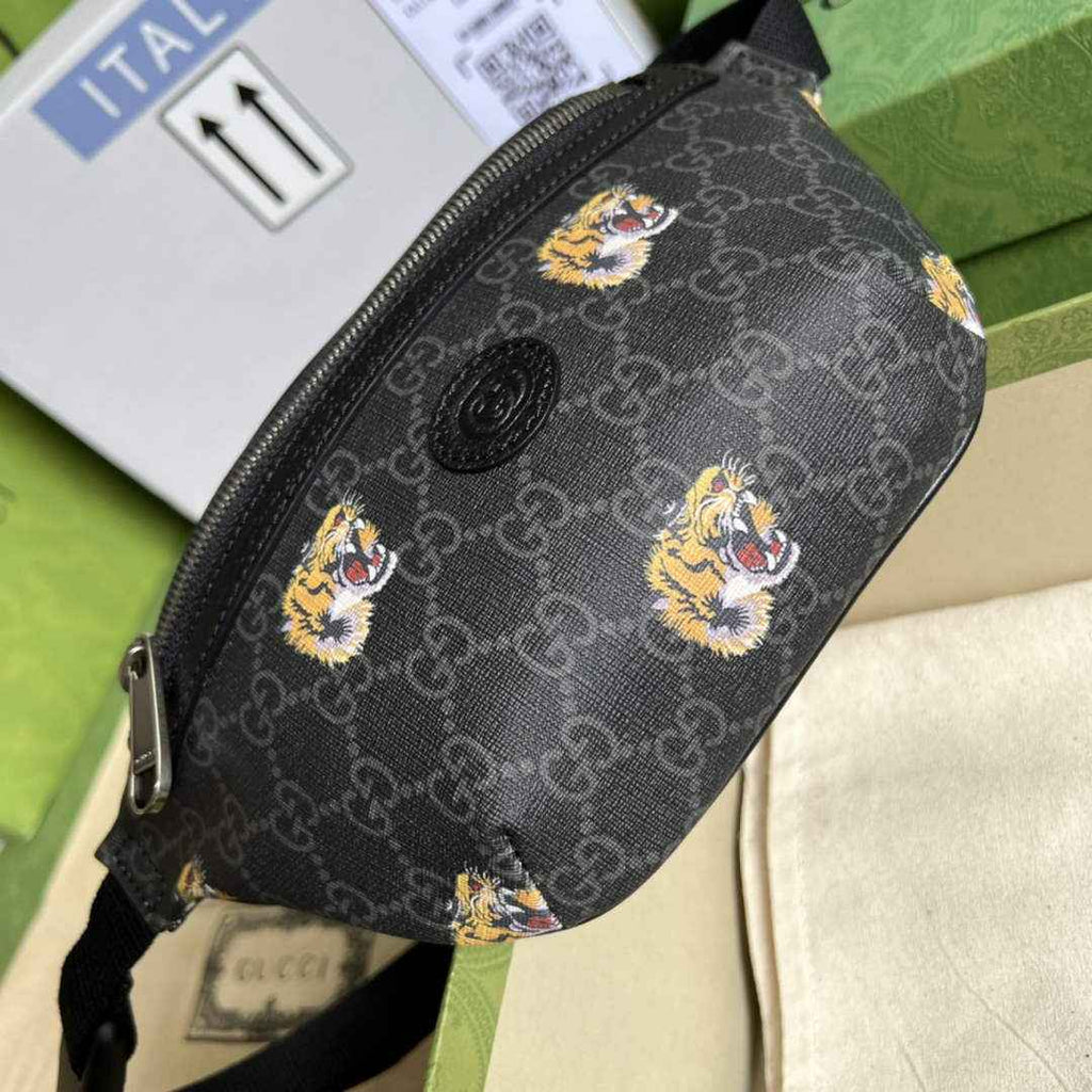Gucci ‎675181 GG belt bag with tiger print Black leather
