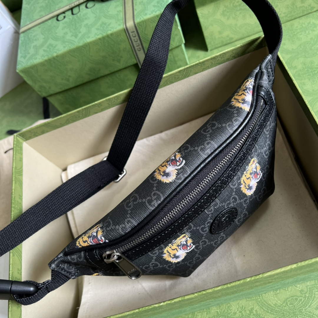 Gucci ‎675181 GG belt bag with tiger print Black leather