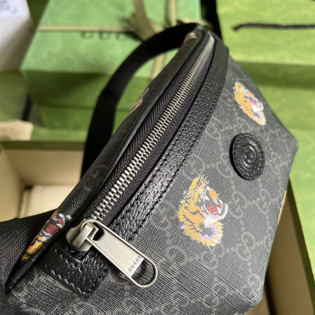 Gucci ‎675181 GG belt bag with tiger print Black leather
