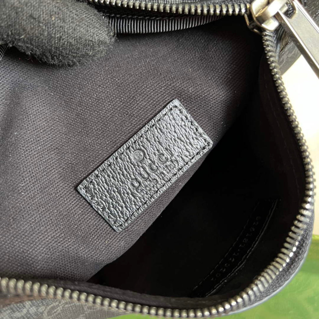Gucci ‎675181 GG belt bag with tiger print Black leather