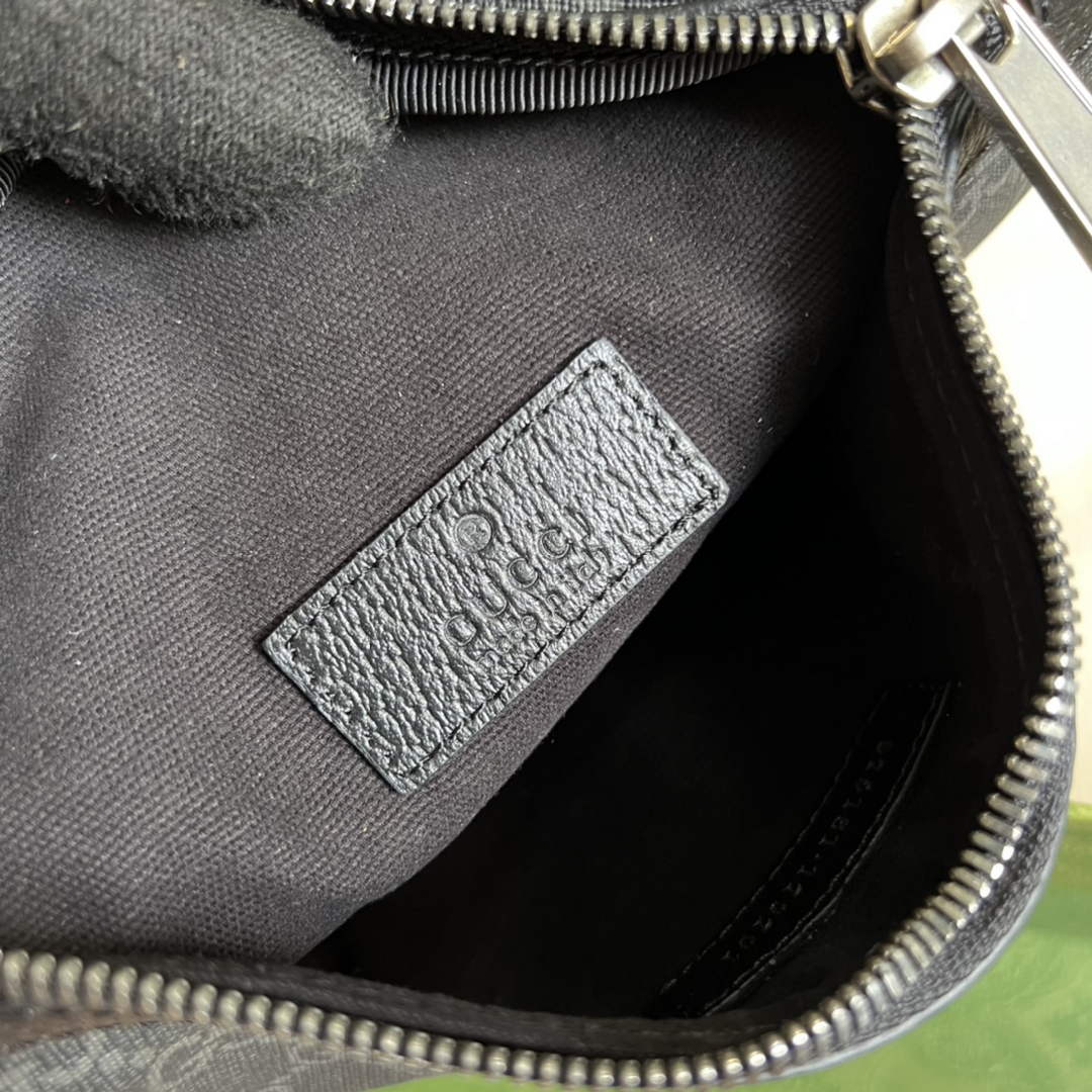 Gucci ‎675181 GG belt bag with tiger print Black leather