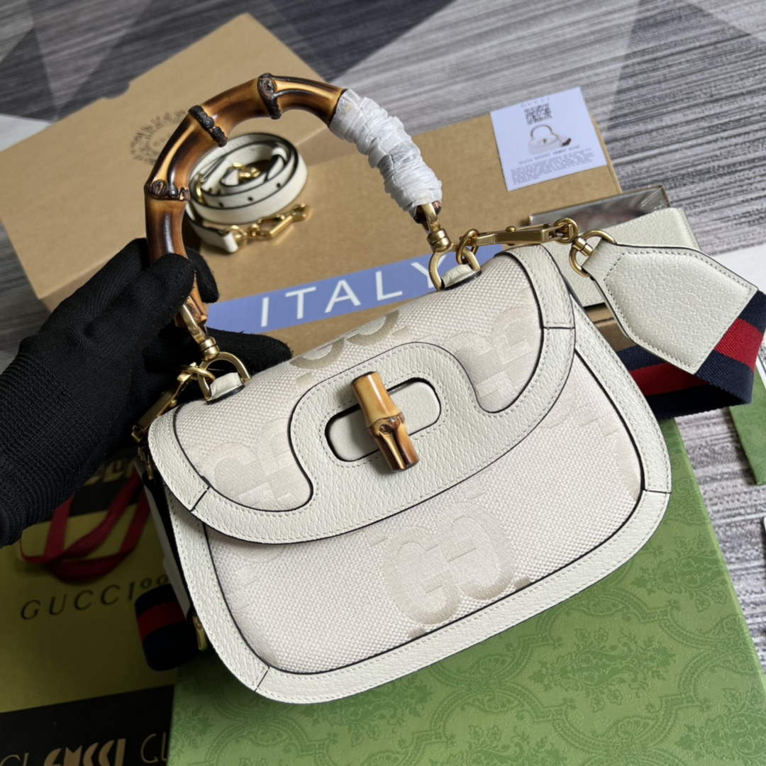 Gucci 675797 Bamboo 1947 small jumbo GG bag beige