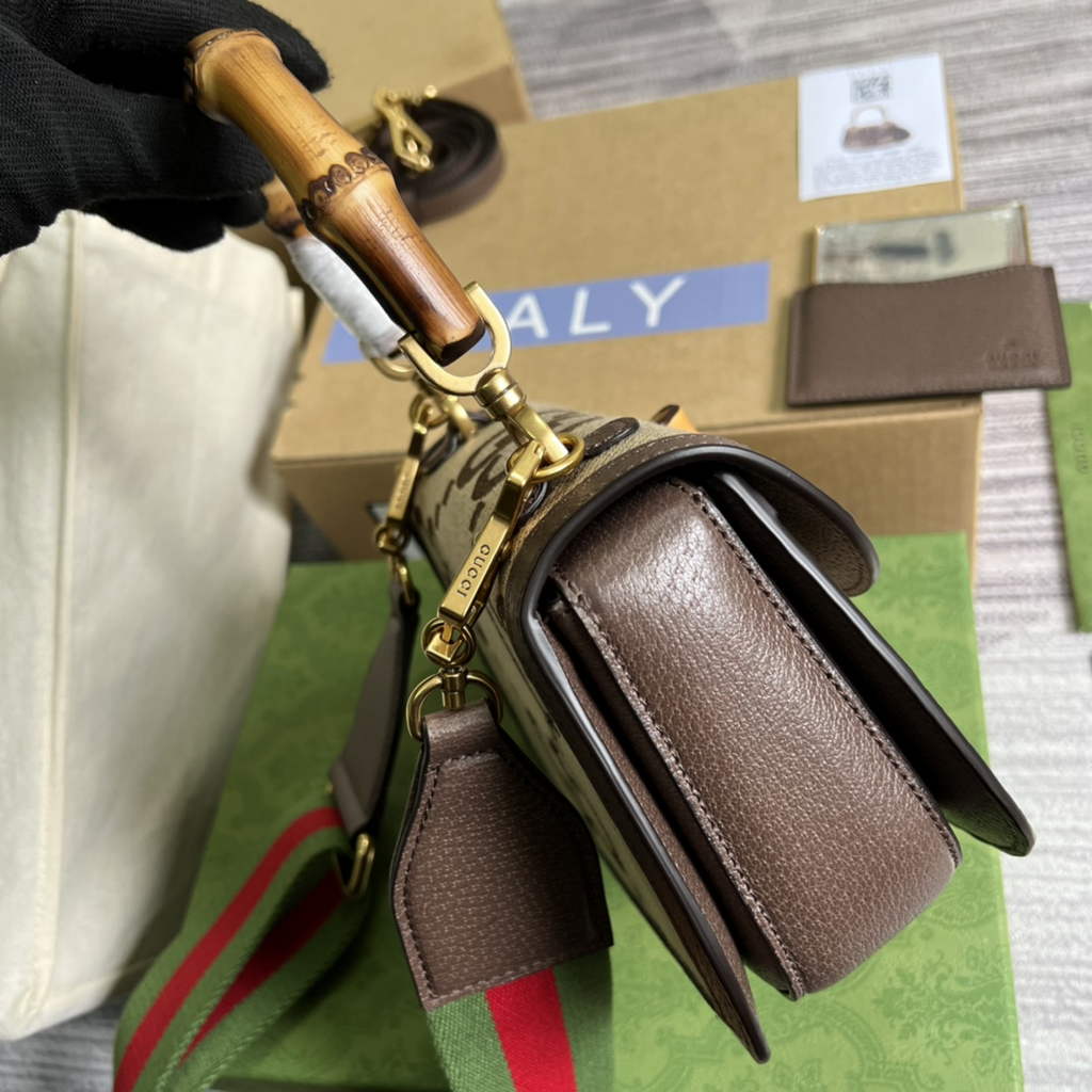 Gucci 675797 Bamboo1947  jumbo GG small top handle bag Brown