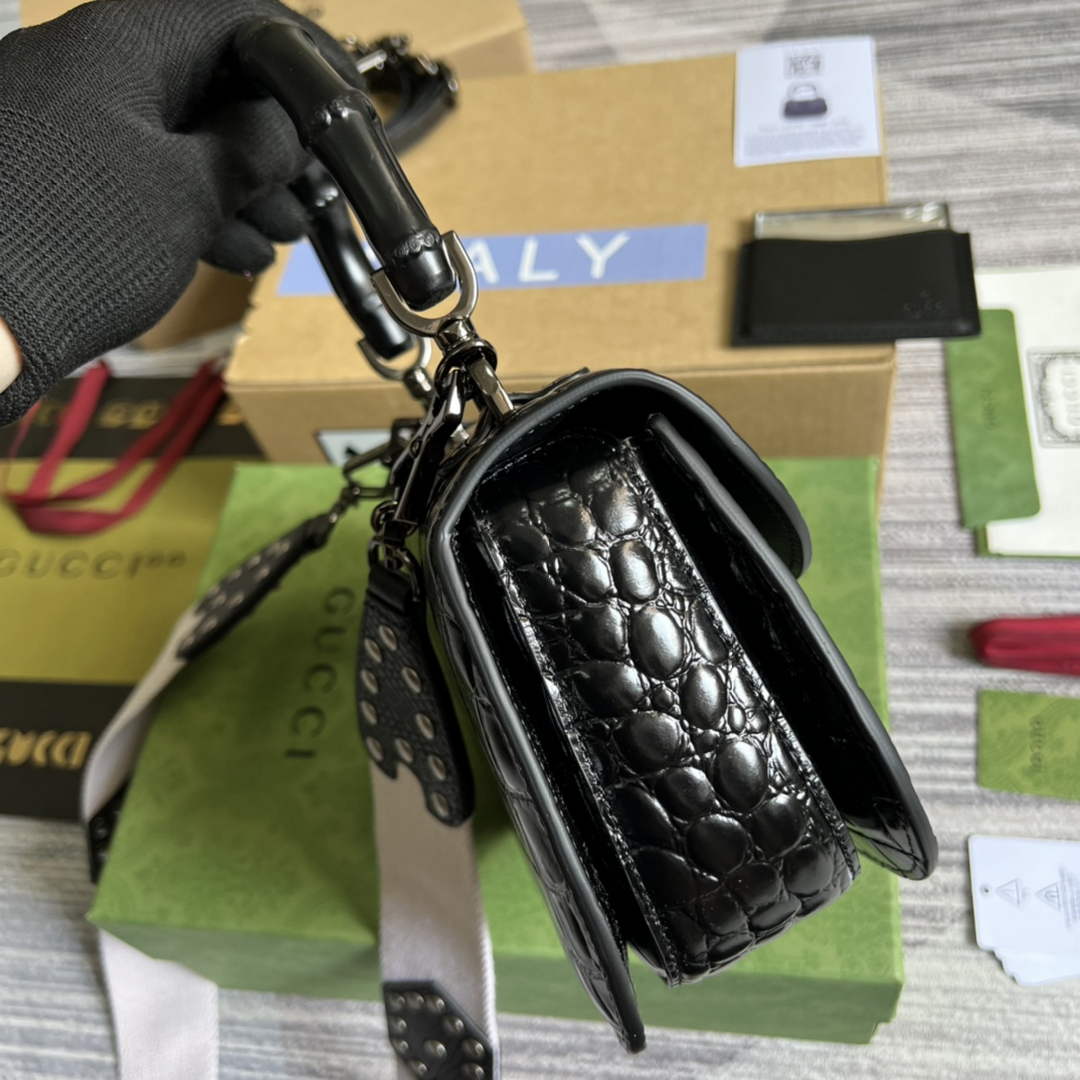Gucci 675797 Bamboo1947 small top handle bag Crocodile Black