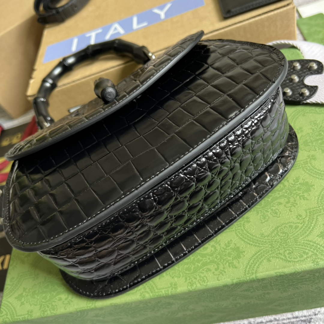 Gucci 675797 Bamboo1947 small top handle bag Crocodile Black