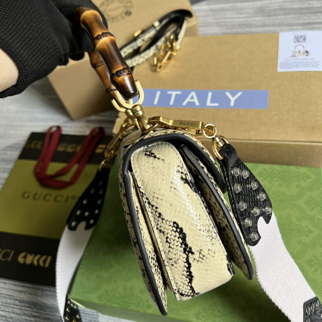 Gucci 675797 Bamboo1947 small top handle bag snake beige