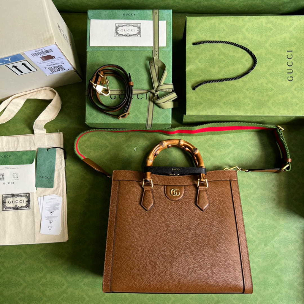Gucci ‎678842 Diana medium tote bag in cuir leather