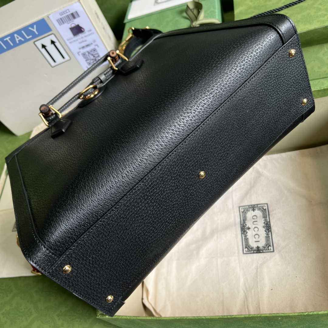 Gucci ‎678842 Diana medium tote bag in Black leather