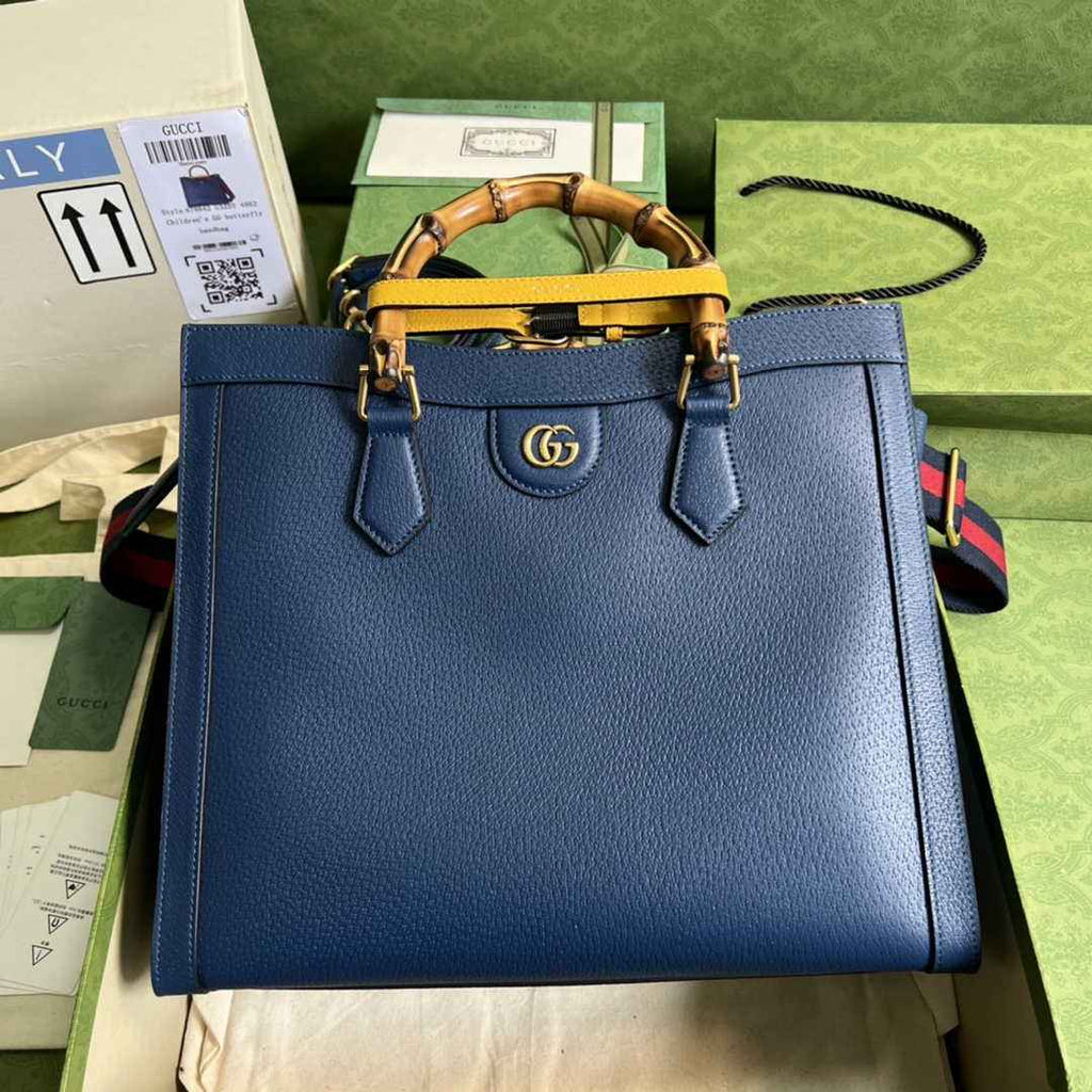 Gucci ‎678842 Diana medium tote bag in navy blue leather