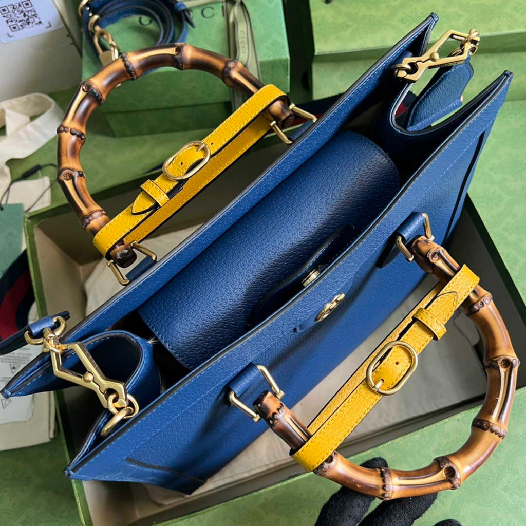 Gucci ‎678842 Diana medium tote bag in navy blue leather