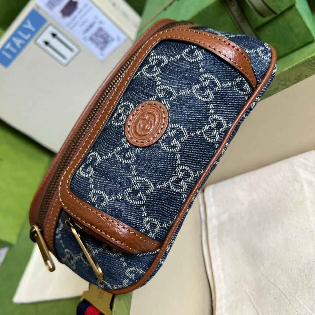 Gucci ‎682933 Belt bag with Interlocking G Blue and ebony GG Supreme