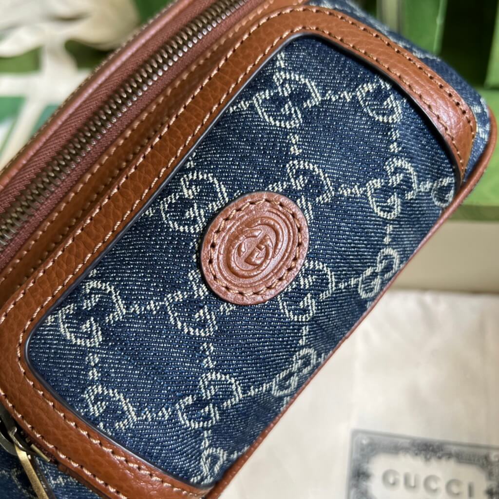 Gucci ‎682933 Belt bag with Interlocking G Blue and ebony GG Supreme
