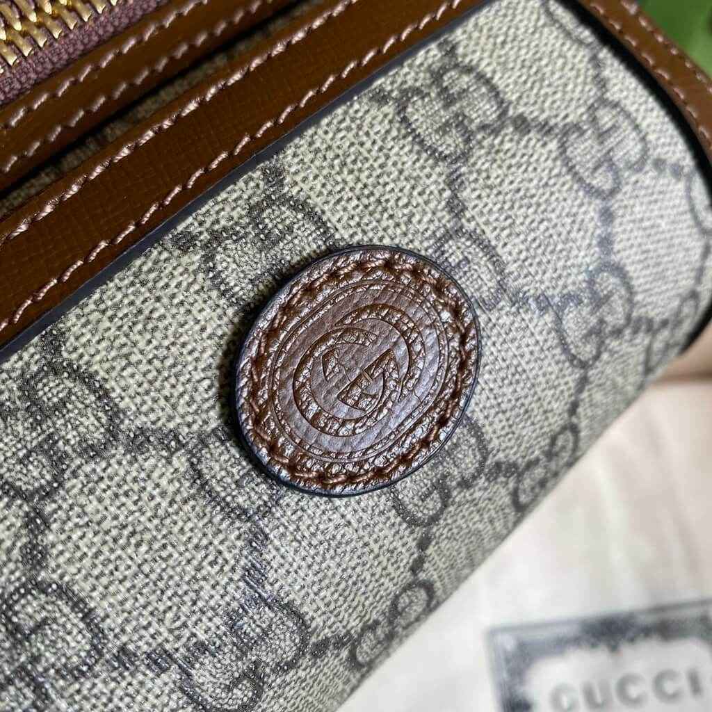 Gucci ‎682933 Belt bag with Interlocking G Beige and ebony GG Supreme