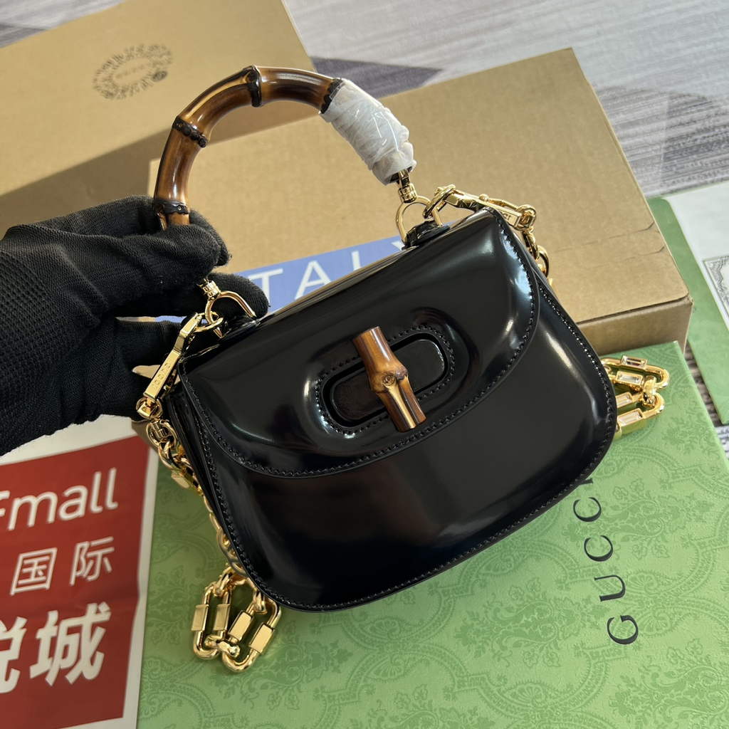 Gucci 686864 Bamboo 1947 mini top handle bag Black patent leather