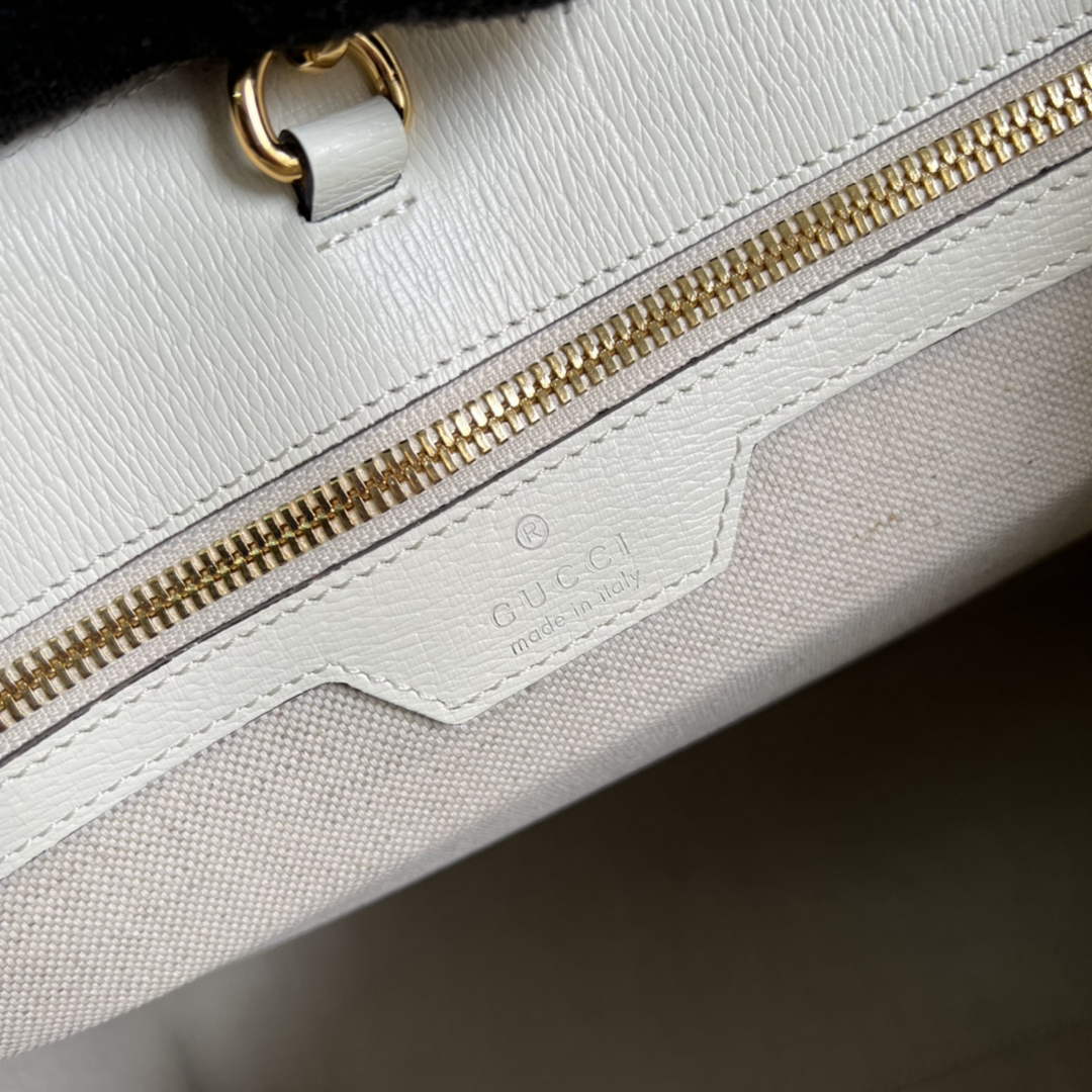 Gucci 687827 Tiger Medium tote bag beige