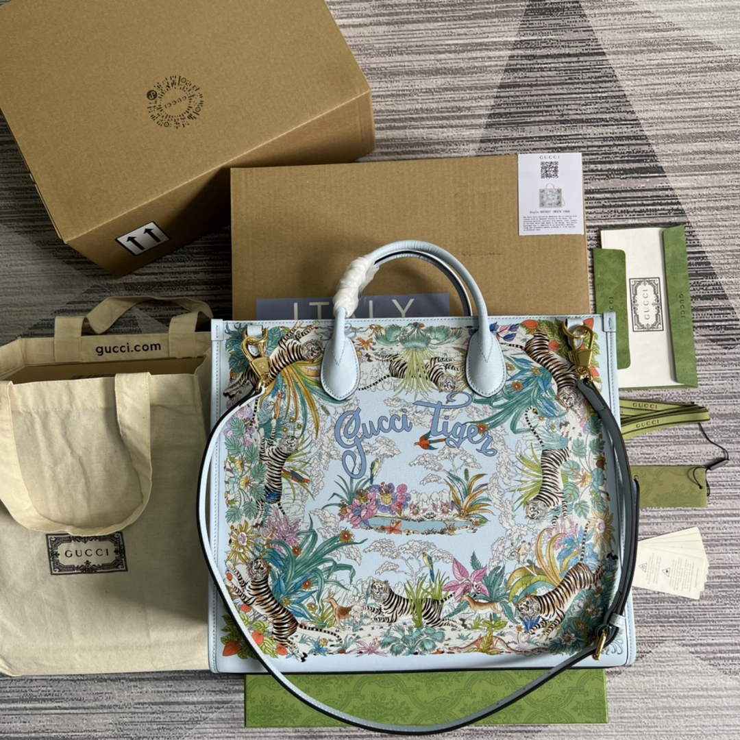 Gucci 687827 Tiger Medium tote bag light blue