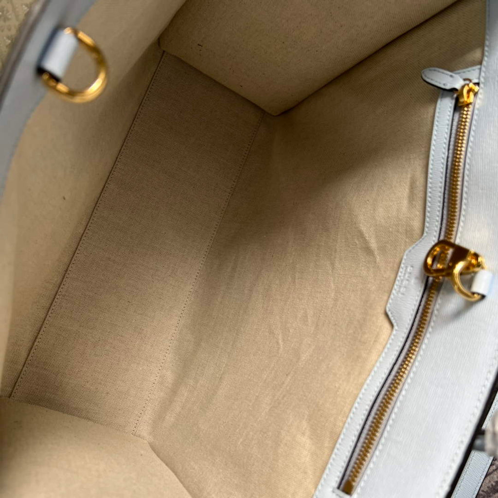 Gucci 687827 Tiger Medium tote bag light blue