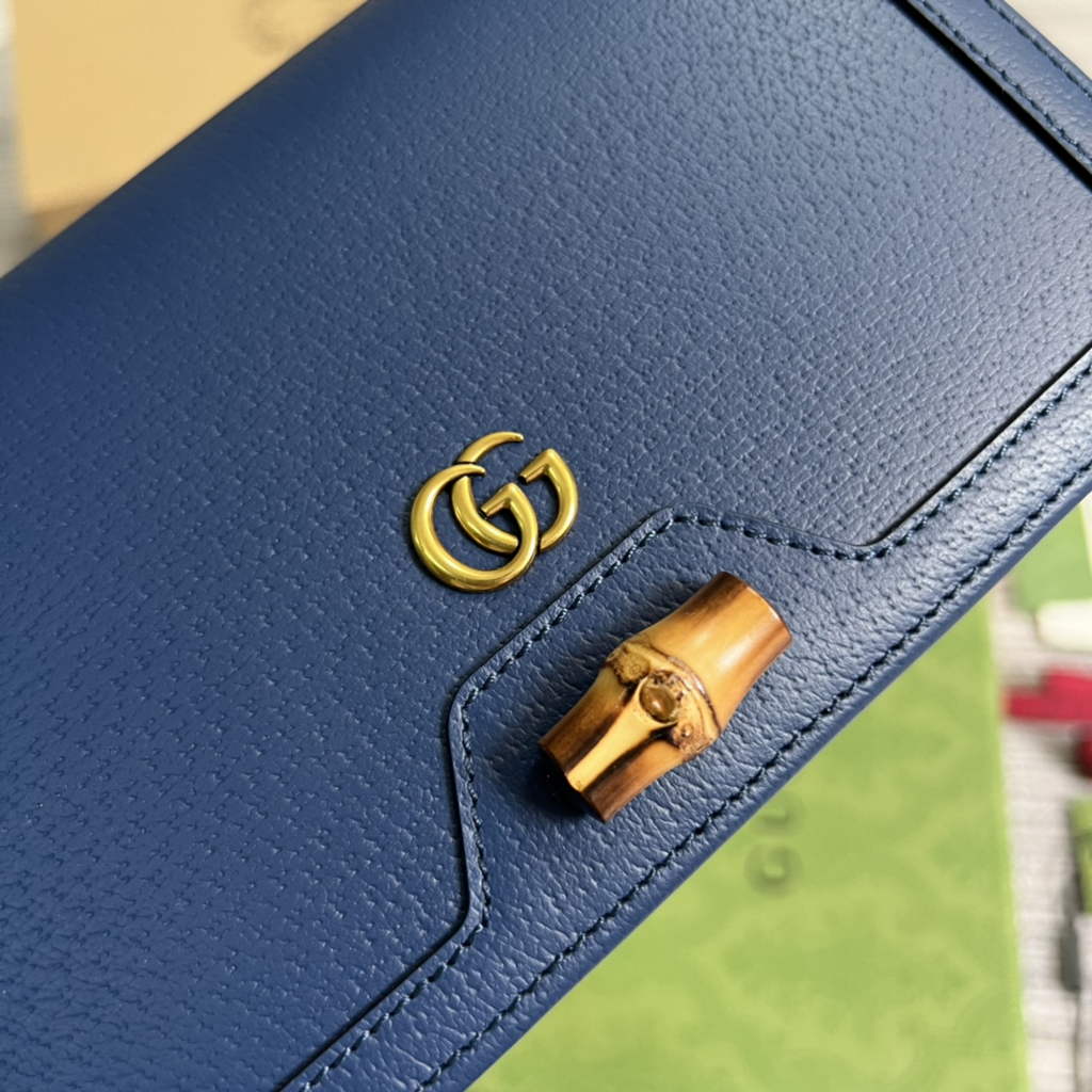 Gucci 696817 Diana mini bag with bamboo Navy Blue leather