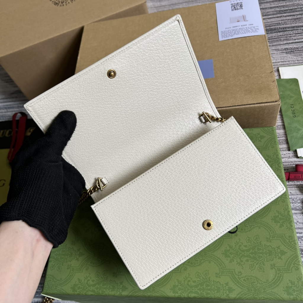 Gucci 696817 Diana mini bag with bamboo White leather