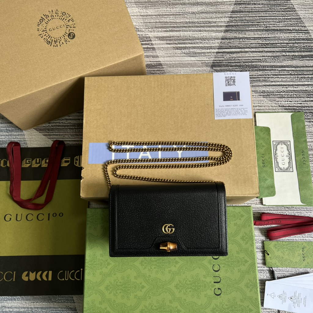 Gucci 696817 Diana mini bag with bamboo Black leather