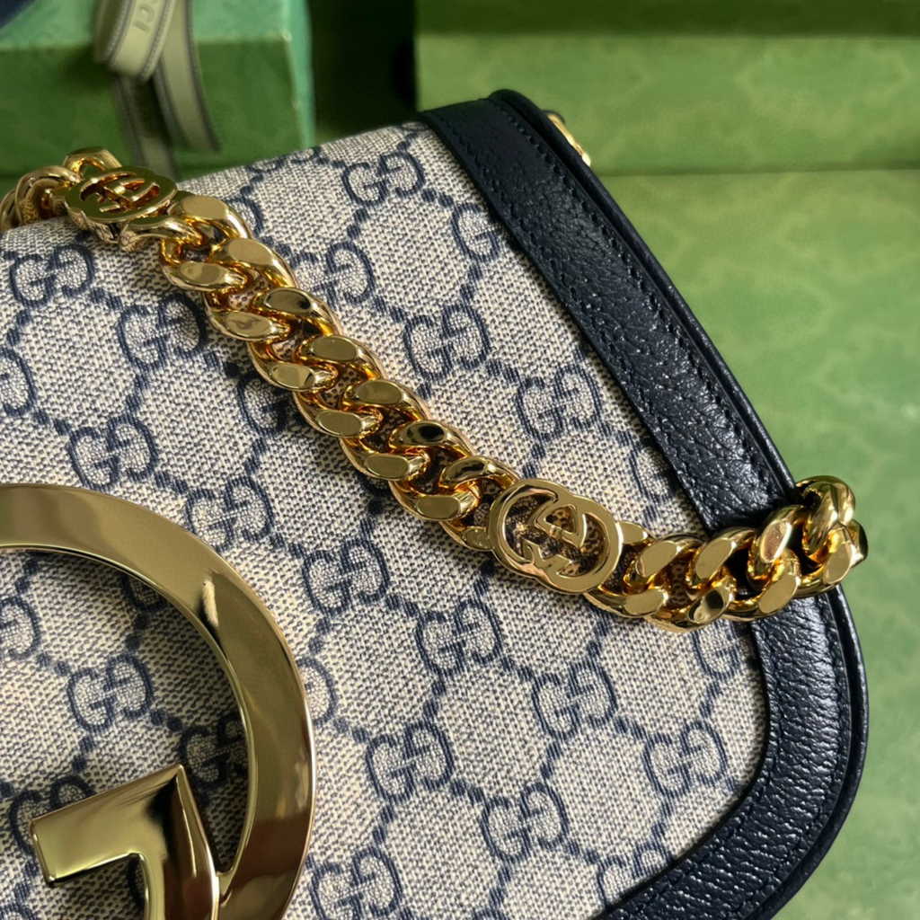 Gucci 699268 Blondie shoulder bag GG Supreme Blue leather