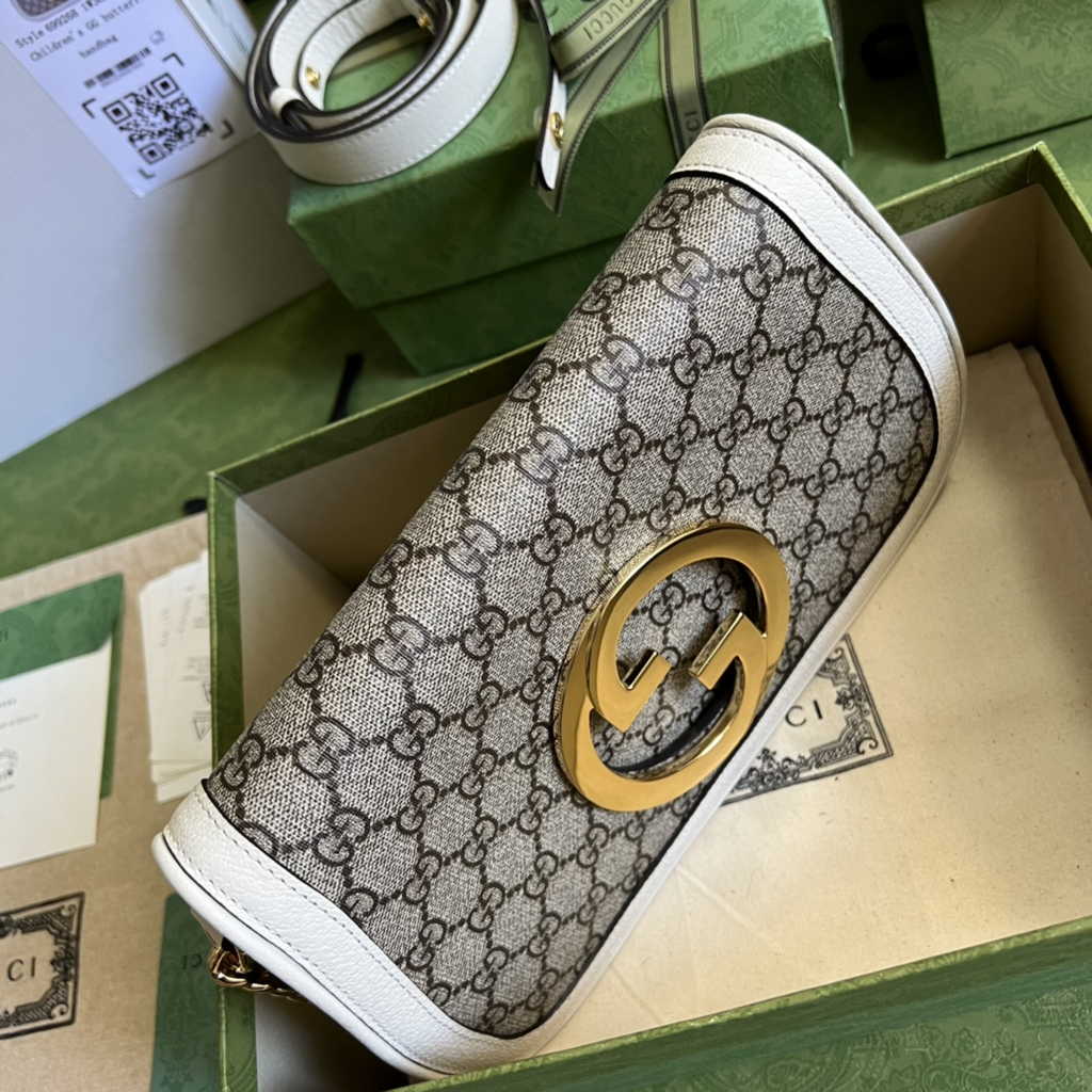 Gucci 699268 Blondie shoulder bag GG Supreme beige leather