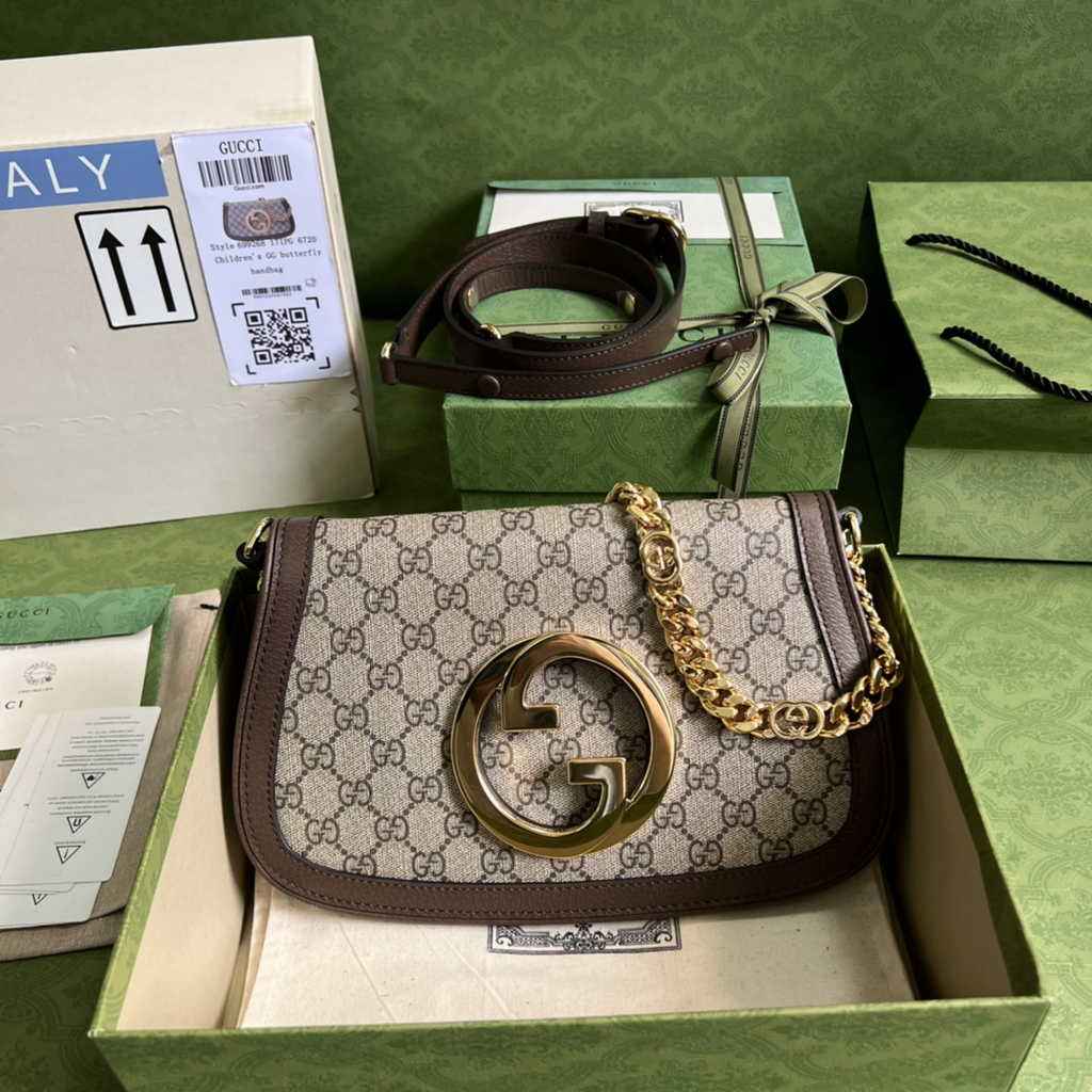 Gucci 699268 Blondie shoulder bag Brown GG Supreme canvas