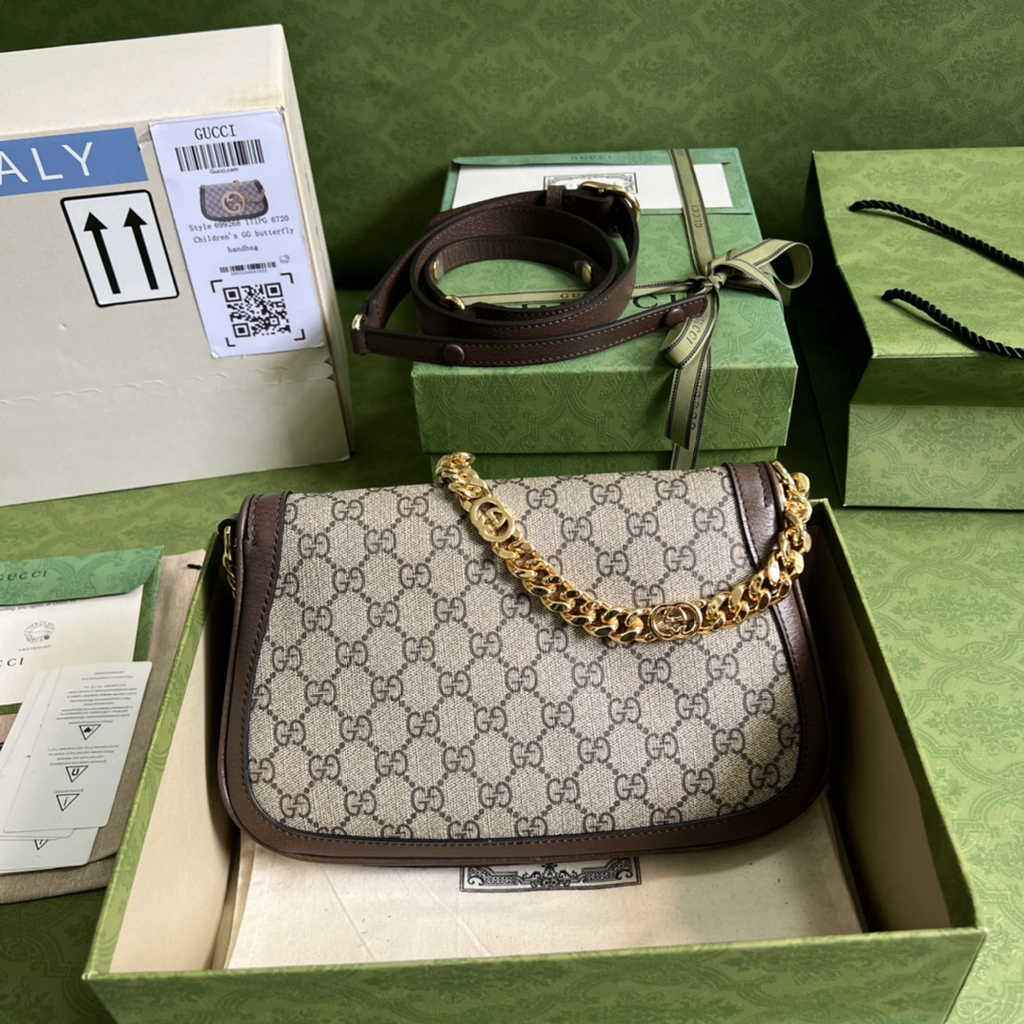 Gucci 699268 Blondie shoulder bag Brown GG Supreme canvas