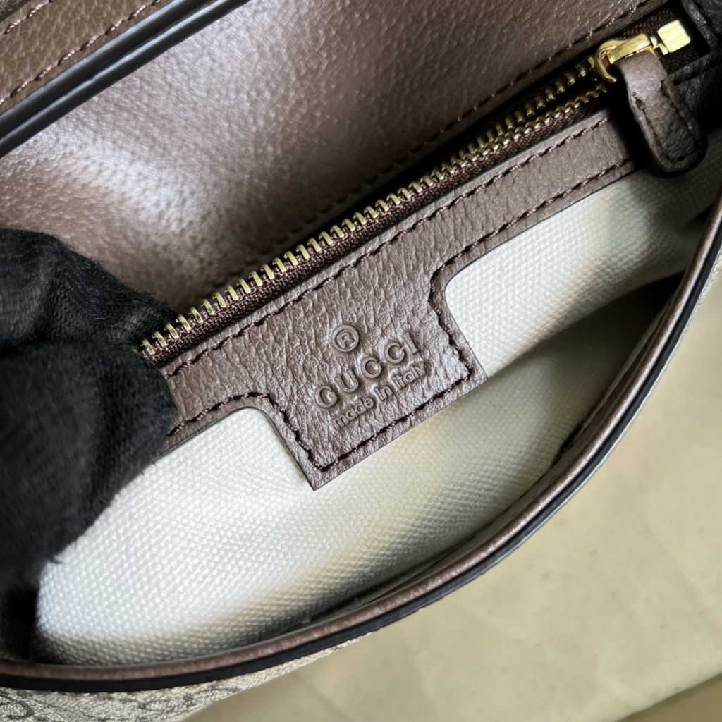 Gucci 699268 Blondie shoulder bag Brown GG Supreme canvas