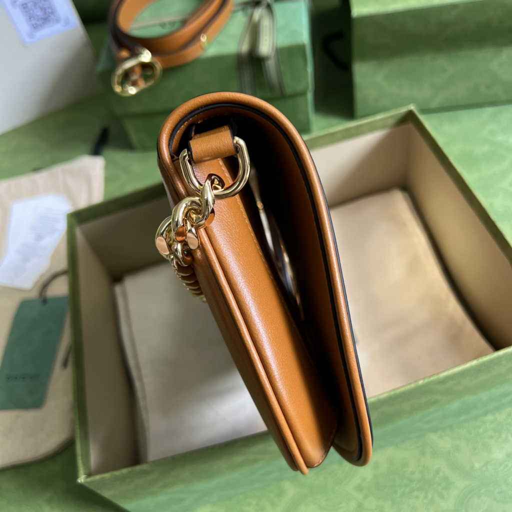 Gucci 699268 Blondie shoulder bag tan leather