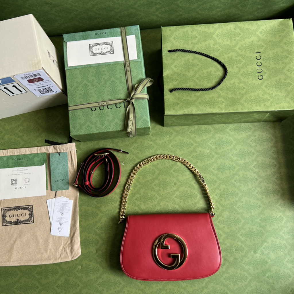Gucci 699268 Blondie shoulder bag red leather
