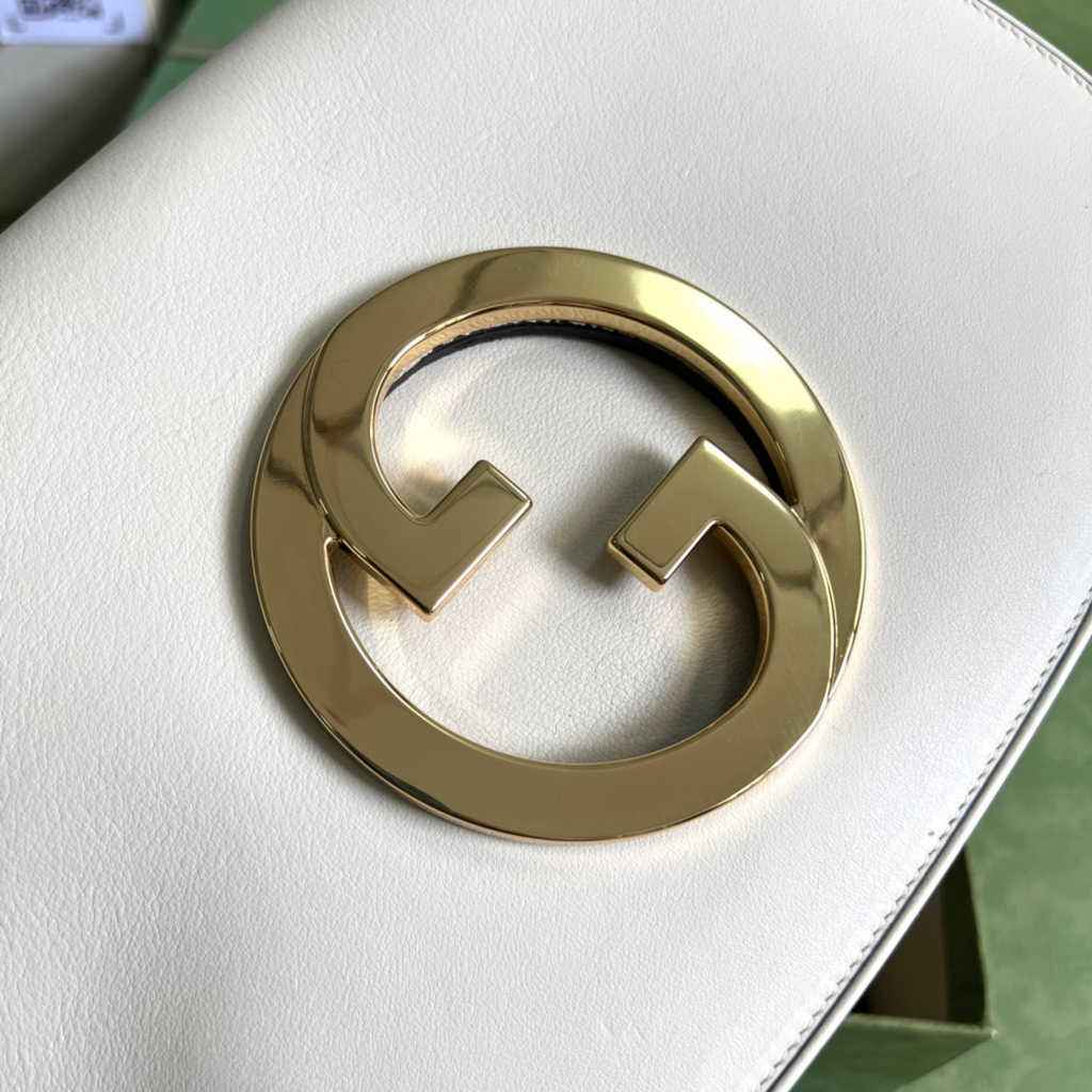 Gucci 699268 Blondie shoulder bag beige leather