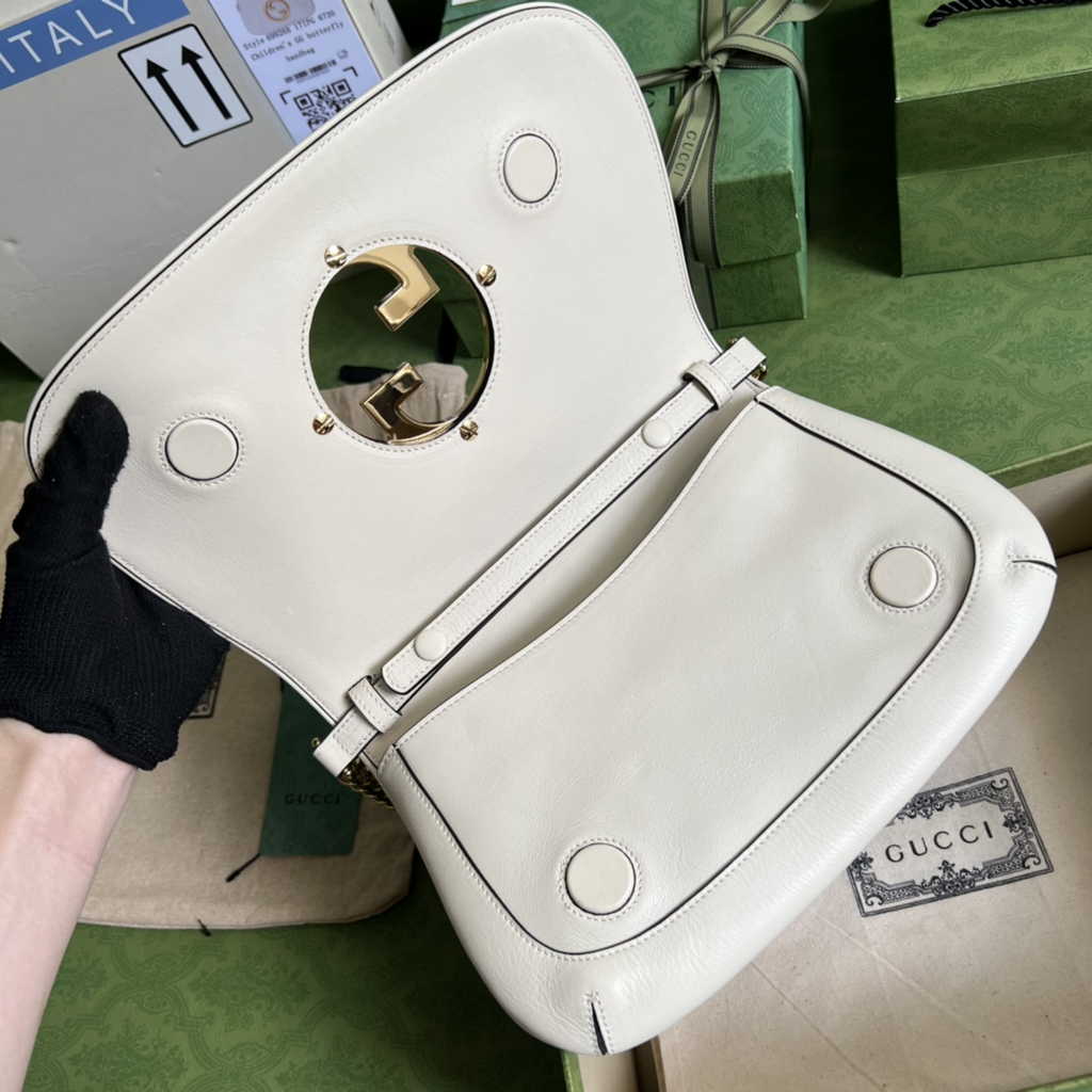 Gucci 699268 Blondie shoulder bag beige leather