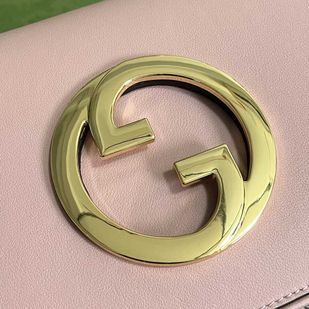 Gucci 699268 Blondie shoulder bag Pink leather