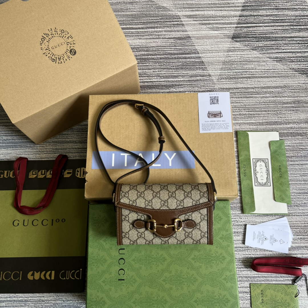 Gucci ‎699296 Horsebit 1955 mini bag Beige GG Supreme