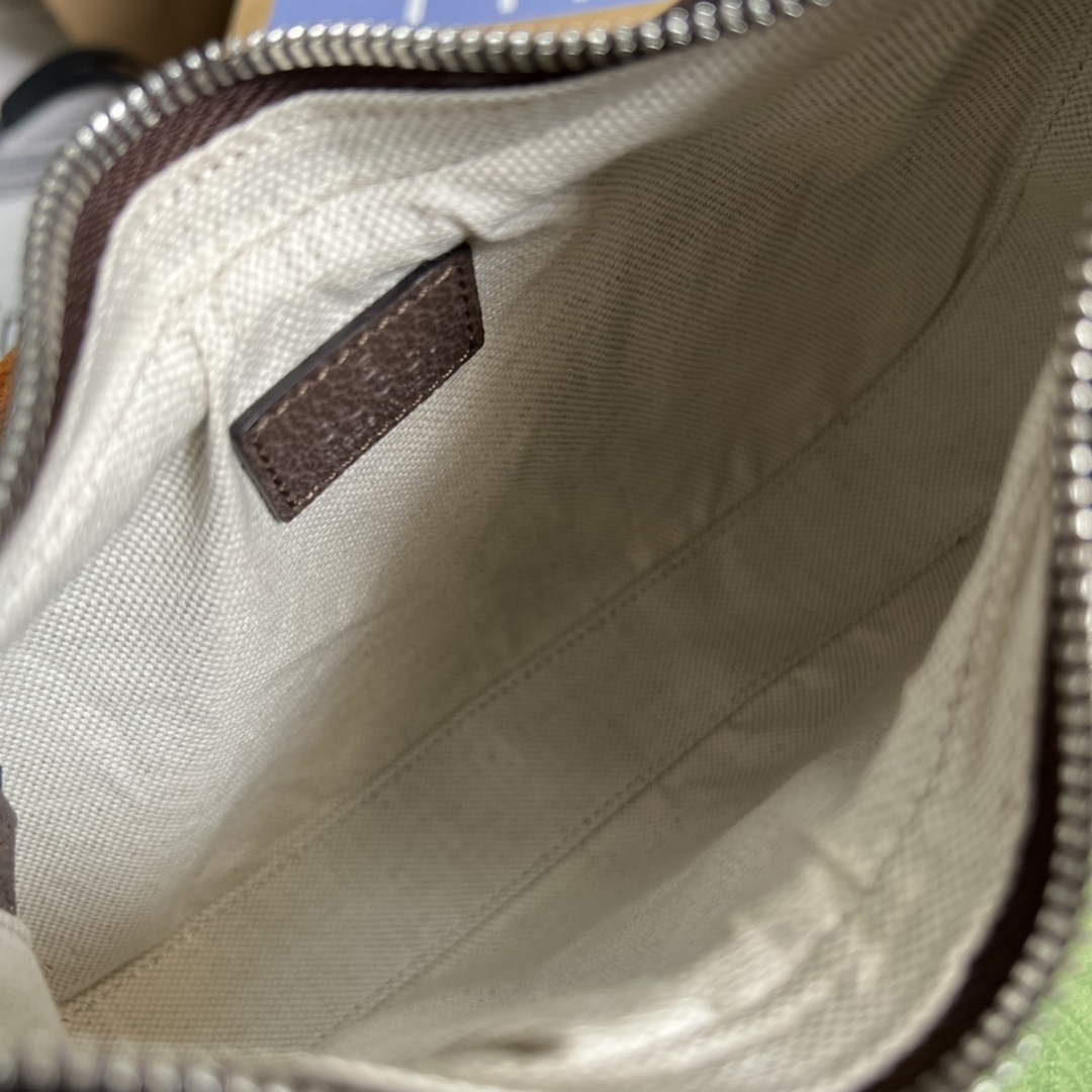 Gucci ‎699409 Attache small shoulder bag Beige GG Supreme canvas