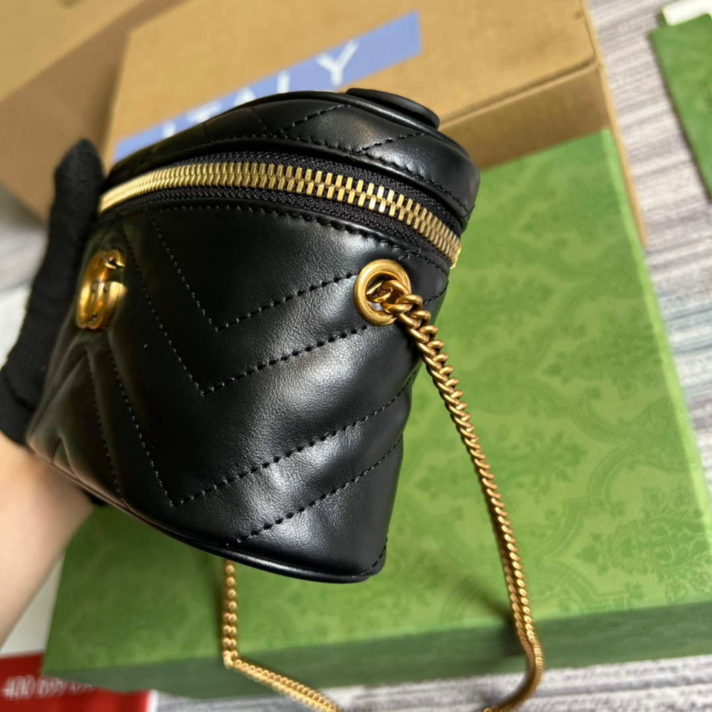 Gucci ‎‎699515 GG Marmont mini top handle bag Black leather