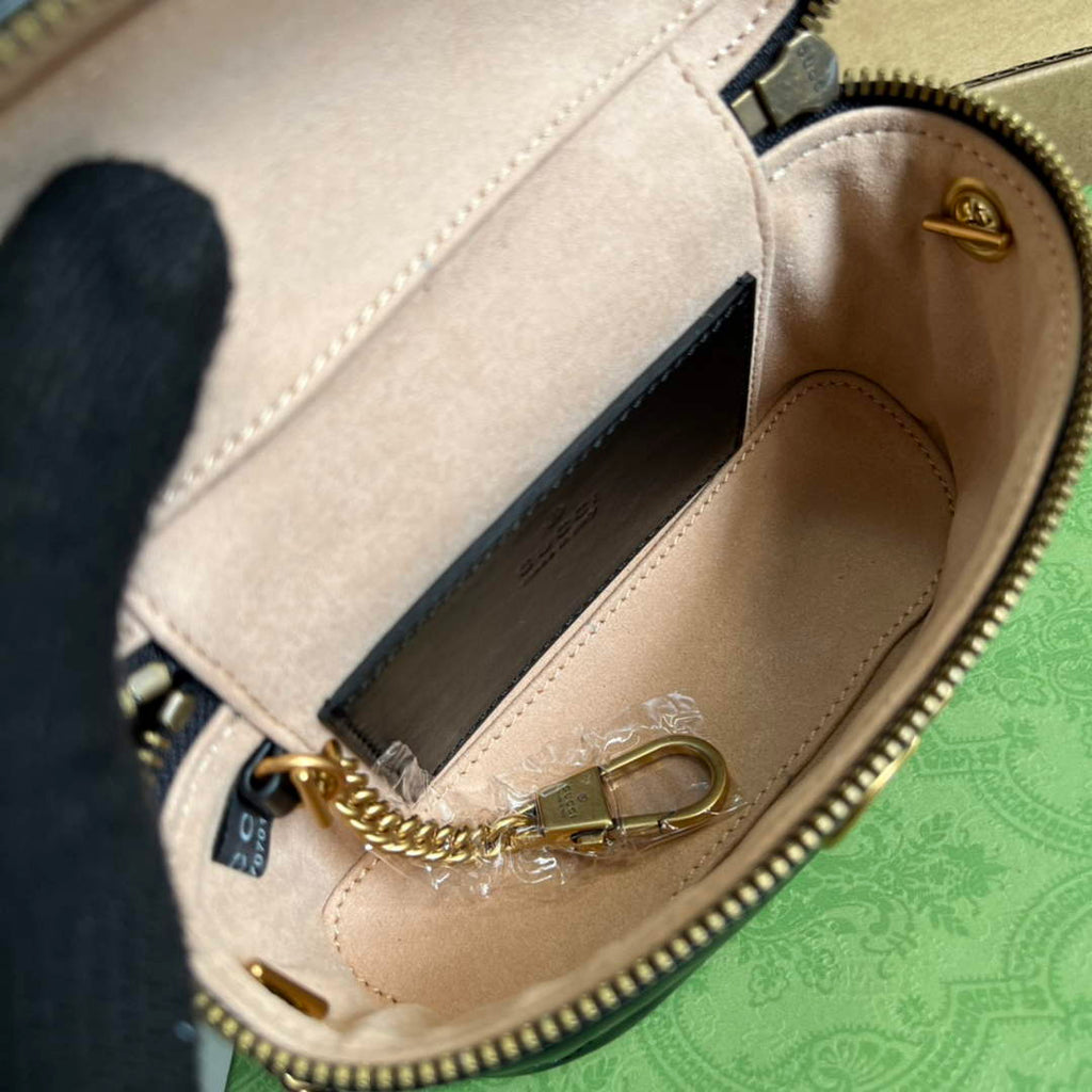 Gucci ‎‎699515 GG Marmont mini top handle bag Black leather