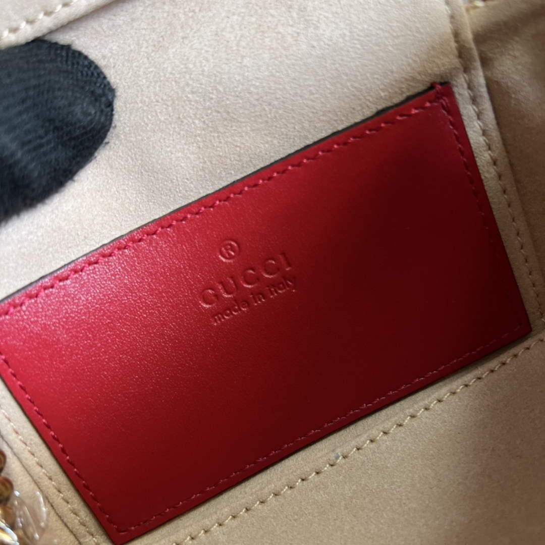 Gucci ‎‎699515 GG Marmont mini top handle bag Red leather