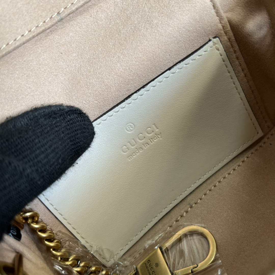 Gucci ‎‎699515 GG Marmont mini top handle bag white leather