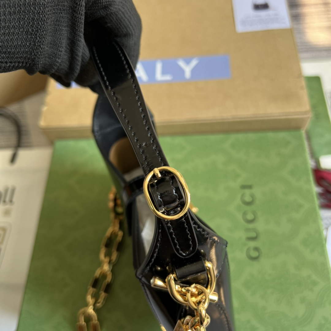 Gucci 699651 ‎Jackie 1961 mini shoulder bag Black patent leather