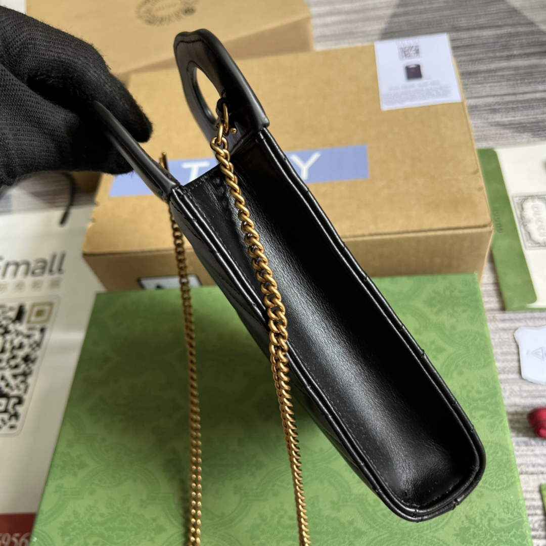 Gucci ‎699756 GG Marmont top handle mini bag black leather