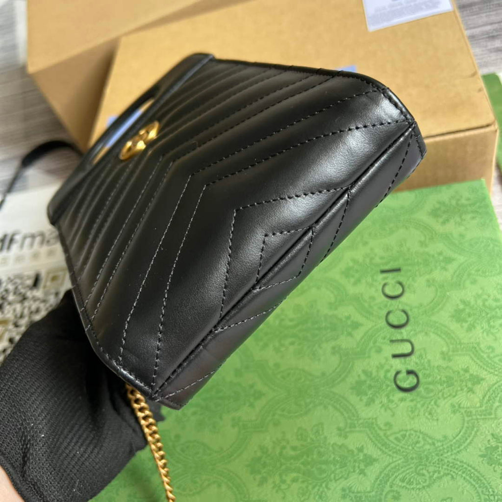 Gucci ‎699756 GG Marmont top handle mini bag black leather
